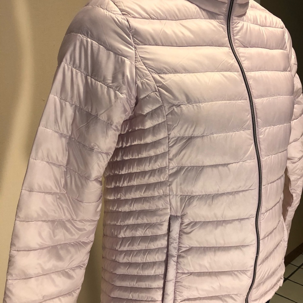Puffer jacket. - Picture 2 of 9